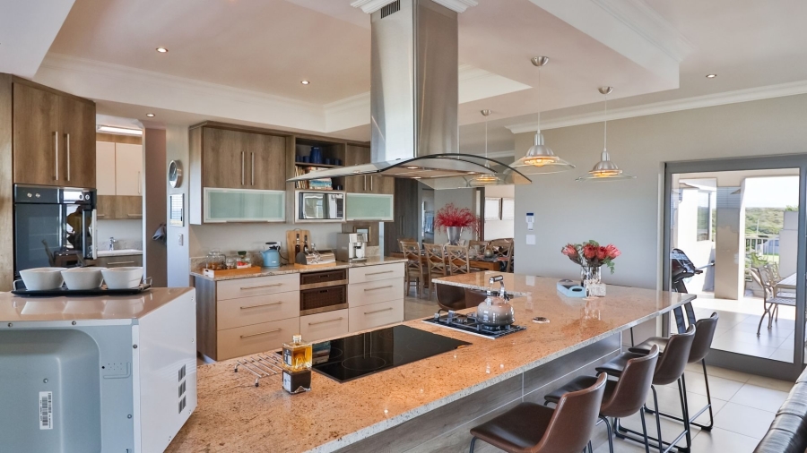 6 Bedroom Property for Sale in Kleinbaai Western Cape